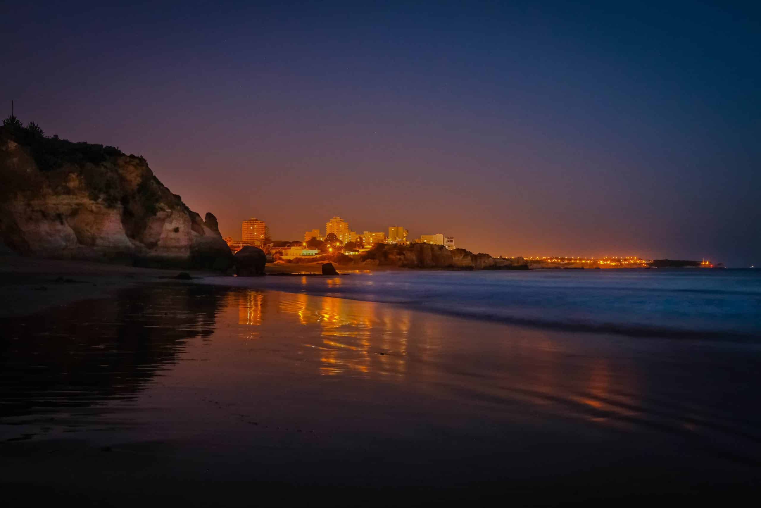 coucher du soleil sur portimao au portugal