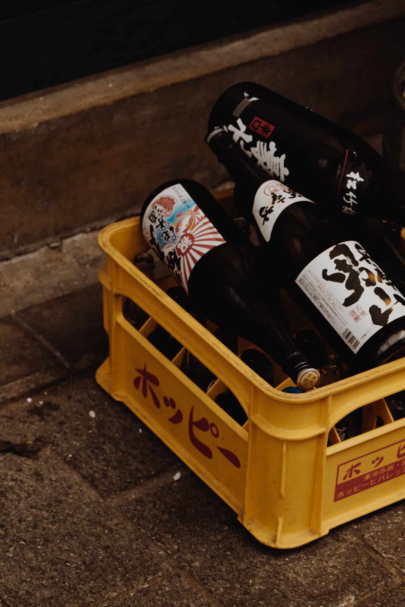 scenes de bouteille isakaya asakusa