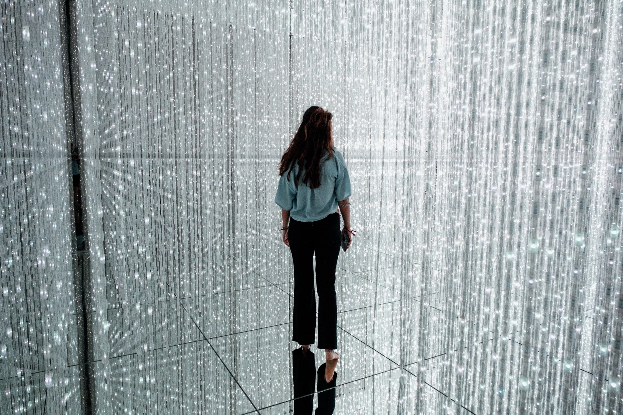 infinity room teamlab tokyo
