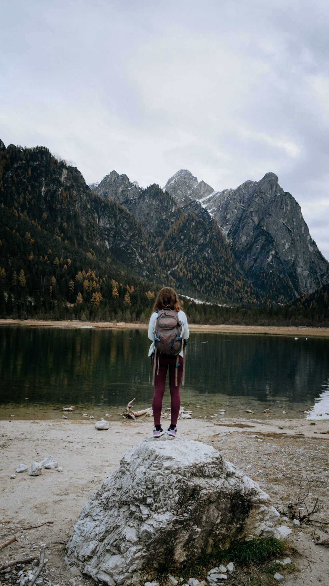 lago di dobbiaco dolomites