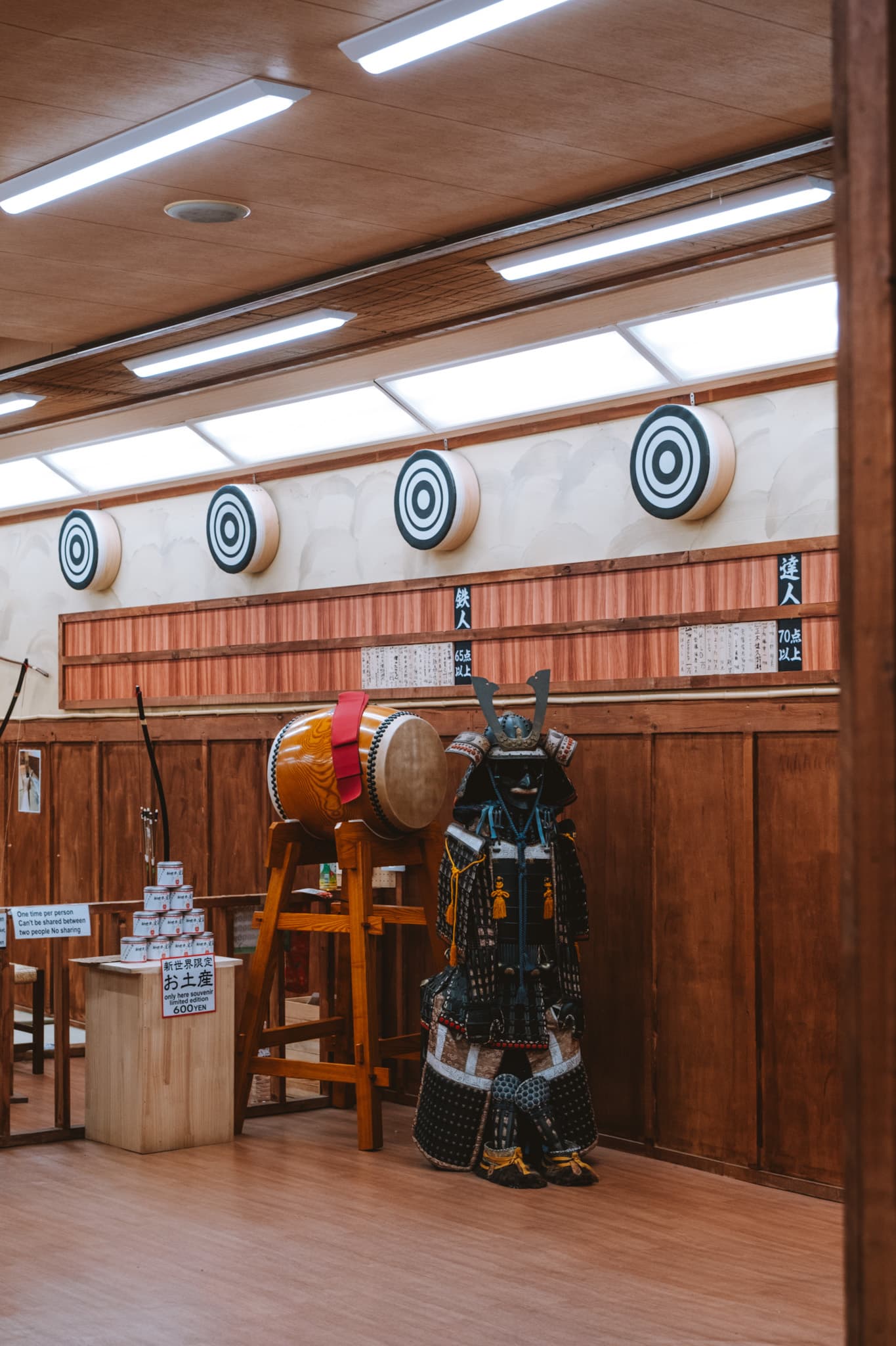 stand de lancer de flechettes shin sekai osaka