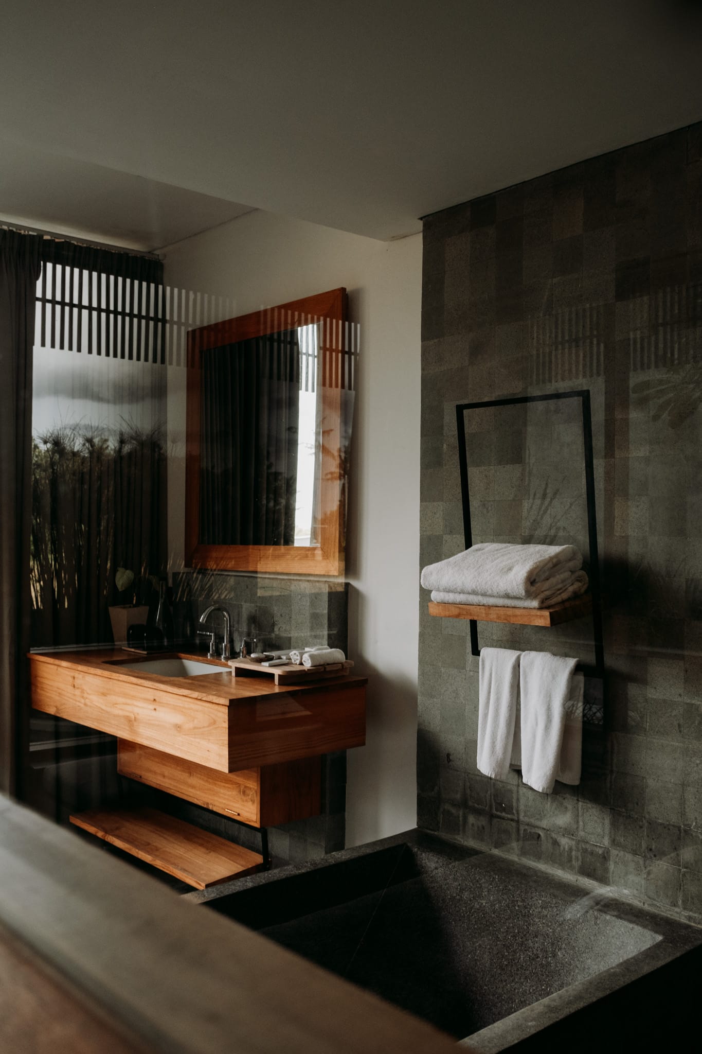 the_saren_bedroom-4750-2