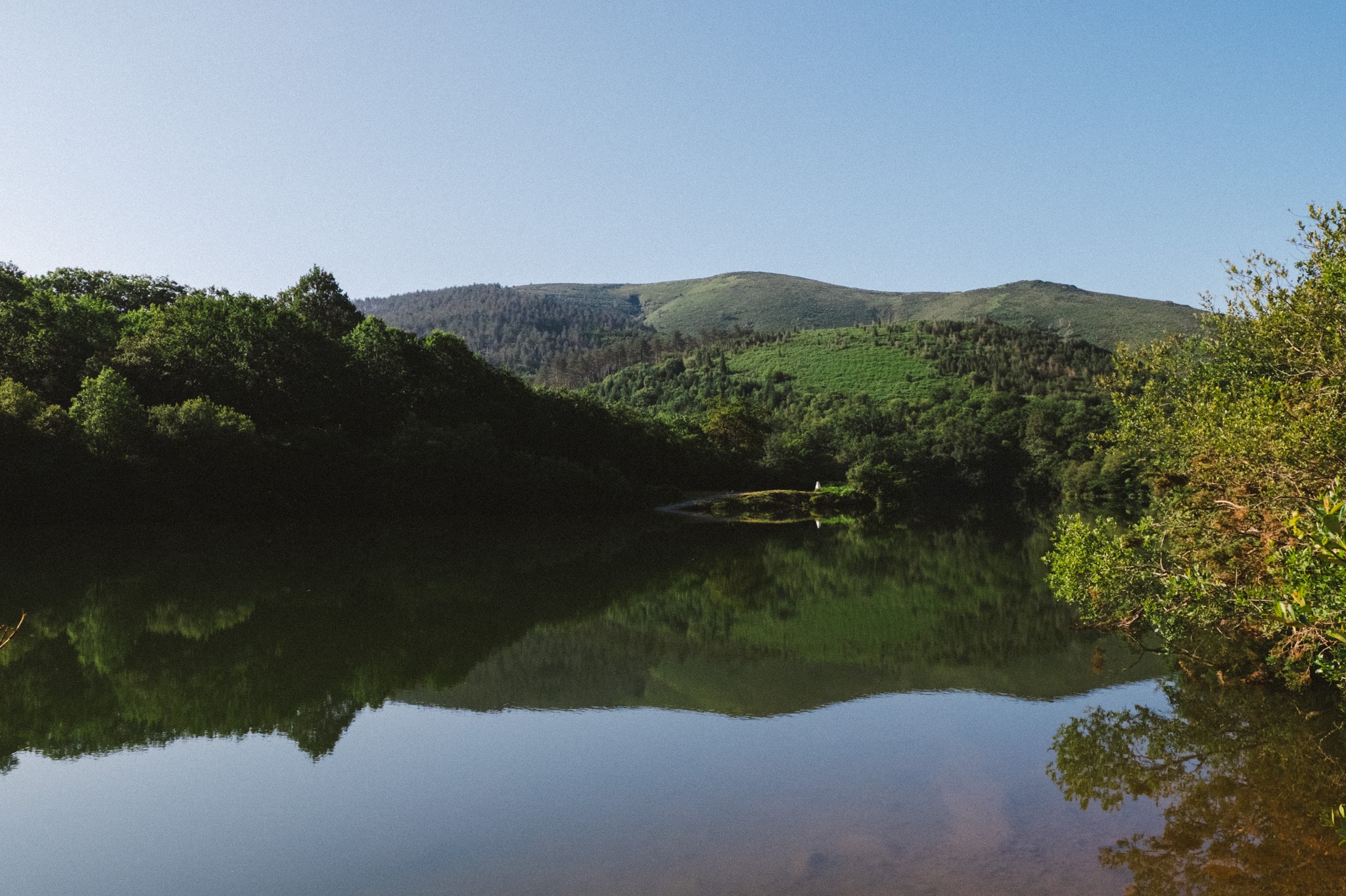 lac d'ibardin pays basque