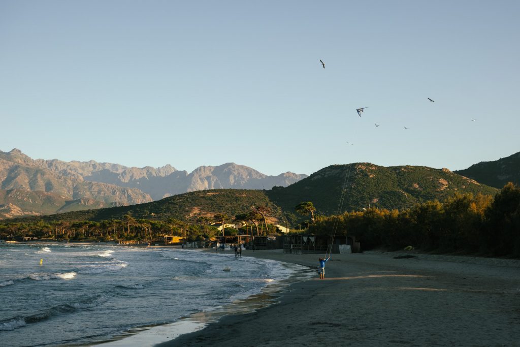 Cerf volant sur la plage de Calvi