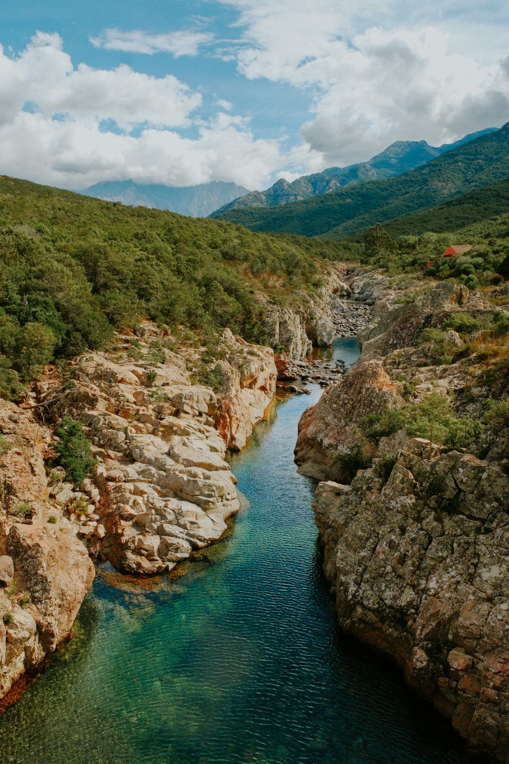 Vallée du Fango en Corse : randonnées et activités