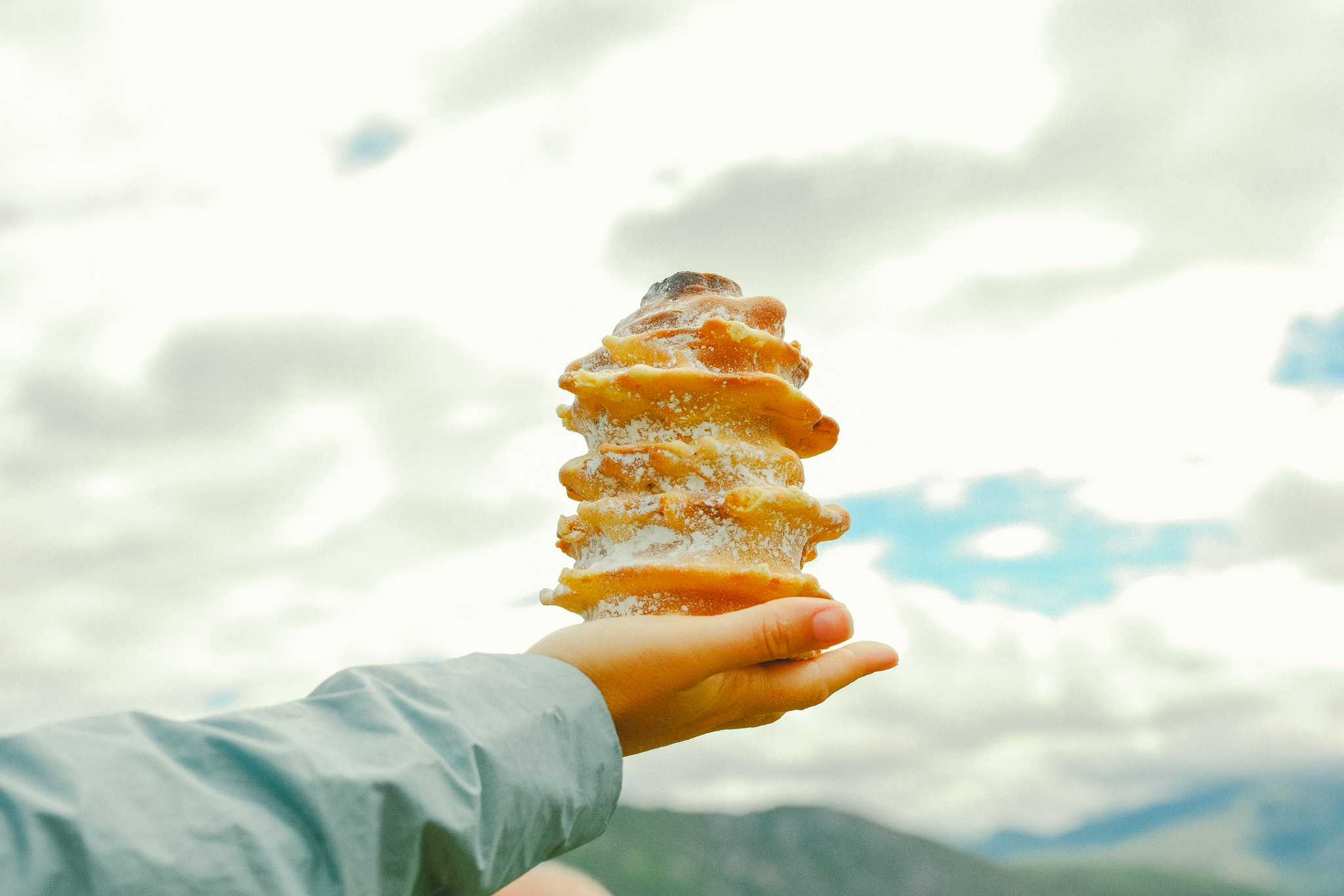 souvenirs à rapporter quand on visite lourdes : gâteau à la broche
